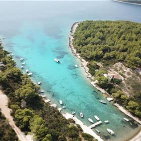 6 Bedroom Beachfront Villa with Heated Pool near Vela Luka on Korcula Island, Sleep 12